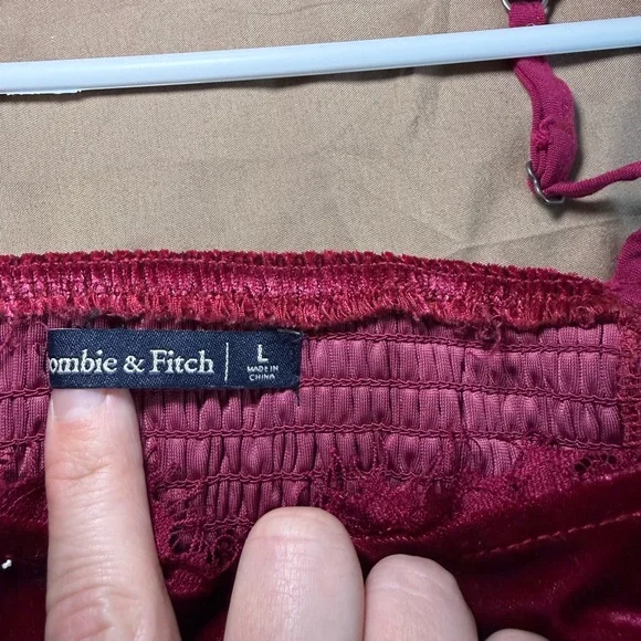 Abercrombie & Fitch Velvet Crop Top in Deep Red - Picture 4 of 7